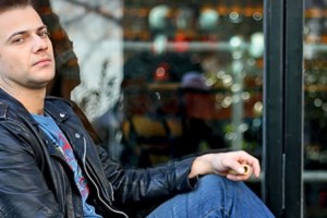 Κώστας Τσουρός για Ορέστη Τζιόβα: "Το ευτελίζει λίγο, ακούγεται σαν να έκανε ψυχικό για τους φίλους του"