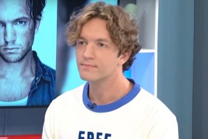 Μιχαήλ Ταμπακάκης: "Είναι η πρώτη φορά που εμφανίζομαι γυμνός στη σκηνή" - εικόνα 2