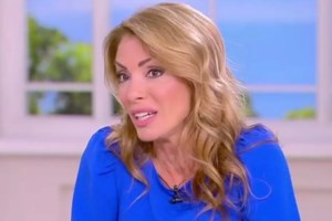 Αυτό είναι το σπίτι της Αλεξάνδρας Πασχαλίδου στην Πάτμο: "Αναρωτιέμαι γιατί το αγόρασα" - εικόνα 2