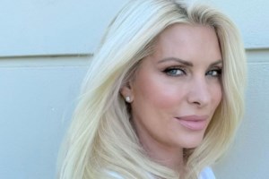 Η Ελένη Μενεγακη για πρωινή βόλτα στην Κηφισιά - εικόνα 2