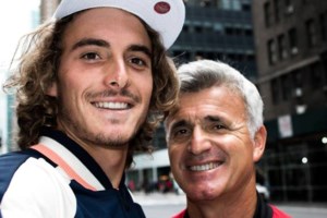 Η μητέρα του Στέφανου Τσιτσιπά αποκαλύπτει: "Δεν είχαν καλή σχέση με τον πατέρα του από τότε" - εικόνα 4