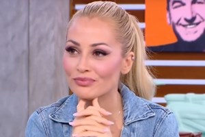 Η βράβευση του Φώτη Ιωαννίδη & η τρυφερή αφιέρωση στην Ελένη Βουλγαράκη: "Τι έχει ακούσει κι αυτή;" - εικόνα 2