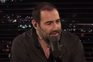 "Έσπασε" ο Αποστόλης Τότσικας στον αέρα της ΕΡΤ: "Είναι πολύ κρίμα αυτό που συμβαίνει, συγγνώμη..."