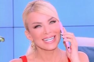 Κατερίνα Καινούργιου: "Πήγα στον πλαστικό και μου είπε ότι αυτό είναι το μόνο σημείο που δεν παίρνει χειρουργείο"