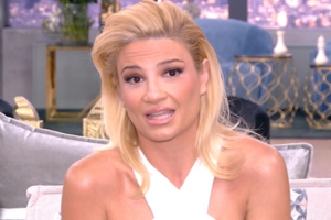 Καταπέλτης η Καινούργιου απαντώντας στη Σκορδά: "Κάποιοι μπορεί να πίστευαν ότι είναι πάνω από όλους και κάποιοι άλλοι πιο 'κίτρινοι' και κατώτεροι"