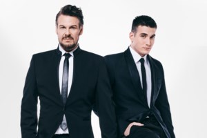 Χαλαρές στιγμές για τον Γιάννη Πλούταρχο μαζί με τον γιο του, Γιώργο Κακοσαίο