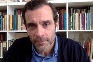 Ο Κωνσταντίνος Μαρκουλάκης κατά του ΣΕΗ: "Με κρεμάσατε στα μανταλάκια"