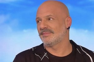 "Ο Νίκος Μουτσινάς είχε έναν οξύ πόνο στο στομάχι" | Τι θα γίνει με τη σημερινή εκπομπή;