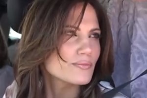 Η Μαίρη Συνατσάκη αποκαλύπτει για την πρώτη της ερωτική επαφή: "Μετά από 2,5 εβδομάδες χωρίσαμε" - εικόνα 2