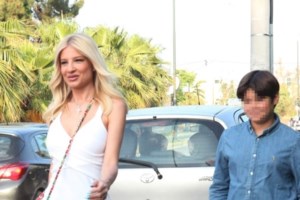 Φαίη Σκορδά | Η αντίδραση της σε ερώτηση δημοσιογράφου για τον γιο της