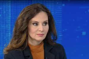 Ο Γιώργος Καπουτζίδης ήταν στο πλευρό της Αγγελικής Λάμπρη στην ΕΡΤ