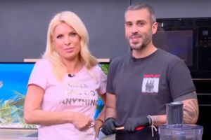 Η αποκάλυψη της Ελένης Μενεγάκη για τον Νότη Σφακιανάκη: "Μας ζήτησε να κάνουμε ησυχία, νιώσαμε ντροπή" - εικόνα 2