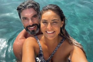 Ο Σπύρος Μαρτίκας απαντά για την "παντρεμένη συνοδό" του στην Πάρο