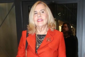 Λόλα Νταϊφά: "Είδα τα κλεμμένα σκουλαρίκια μου αξίας 600.000 ευρώ να πωλούνται σε τηλεοπτική εκπομπή" - εικόνα 2