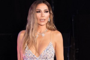Ο Βασίλης Μπισμπίκης επέστρεψε στο σπίτι του μετά την περιπέτεια της υγείας του - Διαρκώς στο πλευρό του η Δέσποινα Βανδή - εικόνα 2