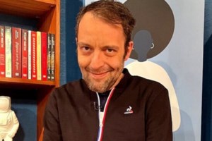 Ο Αύγουστος Κορτώ παντρεύεται τον σύντροφό του –Αυτή είναι η αναγγελία του γάμου τους