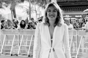 Η Βίκυ Καγιά πιο sexy από ποτέ στο κόκκινο χαλί του Φεστιβάλ των Καννών