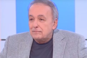 Ο Ανδρέας Μικρούτσικος "αιφνιδίασε" στον αέρα τη Φαίη Σκορδά - εικόνα 2