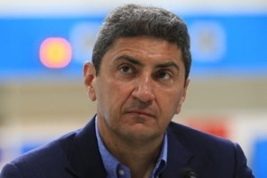 Γιάννης Μπέζος: "Για να μην αδικούμε τον κύριο Αυγενάκη, μπορεί να συμβεί στον καθέναν μας"