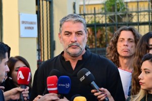 Ένοχος ο Βασίλης Μπισμπίκης - Η ποινή που του επιβλήθηκε για το τροχαίο