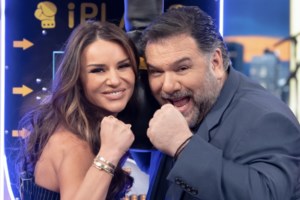 Η Ελένη Μενεγάκη για τους "κακούς" και τις εμμονές της τηλεόρασης: "Τελικά πώς μας θέλουν;"