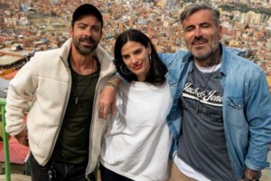 Η αντίδραση του Σάκη Τανιμανίδη όταν είδε ξανθιά τη Χριστίνα Μπόμπα - εικόνα 3