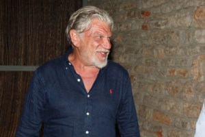 Κώστας Κόκλας: Ήταν έτοιμοι να με λιντσάρουν - Φώναζα "Είμαι ο Κόκλας!" για να μη φάω ξύλο