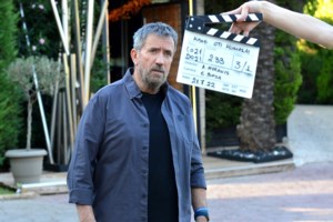 Κάνε ότι κοιμάσαι | Πότε κάνει πρεμιέρα ο Σπύρος Παπαδόπουλος στην ΕΡΤ;