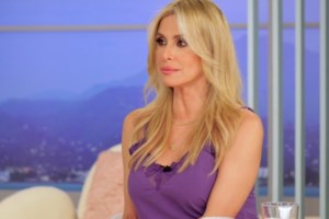 Η εξομολόγηση της Ζωής Κρονάκη: "Τον πήρα από το χεράκι και τον πήγα στο ΚΕΘΕΑ" - εικόνα 3