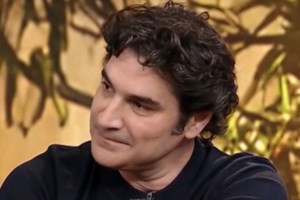 Χριστόφορος Παπακαλιάτης: "Αυτούς τους τρεις ηθοποιούς τους ήθελα από την αρχή στο Maestro" - εικόνα 2