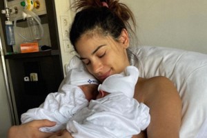 H Χριστίνα Μπόμπα μάς χάρισε ίσως το πιο τρυφερό στιγμιότυπο με τις κορούλες της