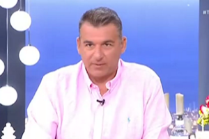 Ο Γιάννης Τσιμιτσέλης περνά στην αντεπίθεση: "Επιστρέφω τα βρισίδια"