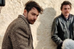 Ο Δημήτρης Μοθωναίος αποκαλύπτει όσα θες να μάθεις για την "Παραλία"