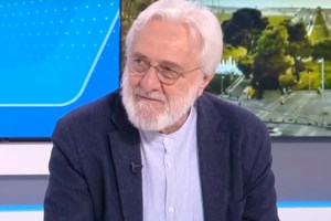 Δύσκολες ώρες για τον Γιάννη Σμαραγδή - εικόνα 2