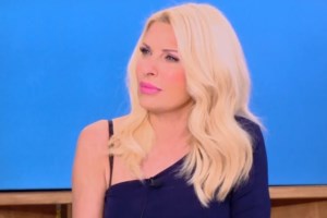 "Άρπαξε" το κοτόπουλο του Γιώργου Παπακώστα - Η αντίδραση της Ελένης Μενεγάκη