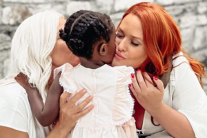 Οι ευχές της Σίσσυς Χρηστίδου για τα γενέθλια της Χριστίνας Κοντοβά: "Κουμπαρούλα"