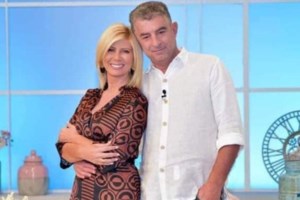 Καλύτερα δε Γίνεται | Η αλλιώτικη έναρξη και ο λόγος της Ναταλίας Γερμανού  για τον Γιώργο Καραϊβάζ