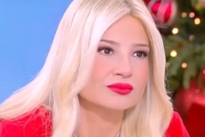 Ο Τριαντάφυλλος απαντά στην Φαίη Σκορδά: "Κι εσύ για τα λεφτά πήγες κορίτσι μου γλυκό"