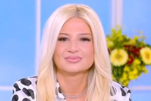 H Φαίη Σκορδά αποκάλυψε το παρασκήνιο της αντίδρασης του Γιώργου Νταλάρα - "Οφείλω να διευκρινίσω κάποια πράγματα" - εικόνα 2