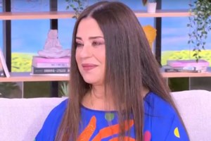 Σε κλίμα βαθιάς συγκίνησης το τελευταίο γύρισμα του "Σασμού" | Μαρία Τζομπανάκη: "Λίγο ακόμα και θα βάλω τα κλάματα" - εικόνα 3