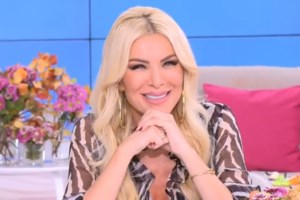 Νίκος Μουτσινάς: "Γιατί στεναχωριέται η Κατερίνα Καινούργιου; Ρε Κατερίνα, ξεκόλλα..."