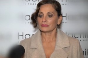 Η στιγμή που ο Μέμος Μπεγνής μαθαίνει on air για τον θάνατο του Μανούσου Μανουσάκη - εικόνα 6