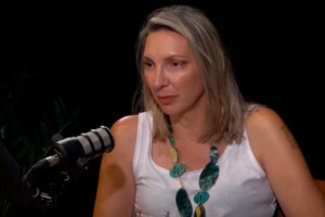 Φανή Χαλκιά: "Περνάμε δύσκολα, ο σύζυγός μου είναι σε κέντρο αποκατάστασης - Είπα την αλήθεια στα παιδιά"