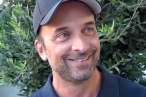 Γιώργος Λιανός: "Γιατί ρωτάτε μόνο εμένα; Δεν τολμάς να απλώσεις το μικρόφωνο στη Μενεγάκη να…"