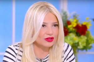 Ο Τριαντάφυλλος έδωσε επική απάντηση για την ερωτική του ζωή