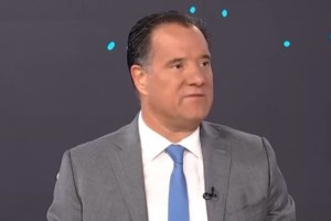 Ο Πασχάλης Τερζής σε σπάνια τηλεοπτική εμφάνιση: "Η Μαρινέλλα είναι παλικάρι"