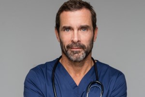 Το spoiler του Κωνσταντίνου Μαρκουλάκη για τα νέα επεισόδια του "Γιατρού" : "Κι έτσι ο Αντρέας παίρνει μια απόφαση" - εικόνα 2