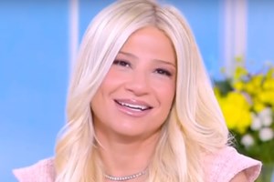 Ελένη Μενεγάκη: "Το θυμάμαι αυτό το άνοιξε το χέρι σου να σου ρίξω και μία με την βέργα"