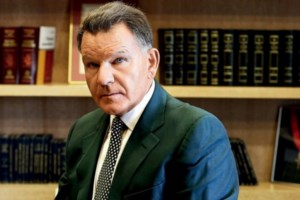 Δανάη Μπάρκα: "Είναι τραγικός και χυδαίος" - εικόνα 2