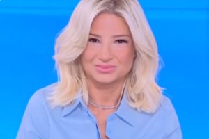 Το "καρφί" του Δημήτρη Ουγγαρέζου για απέναντι εκπομπή που ενόχλησε τη Φαίη Σκορδά